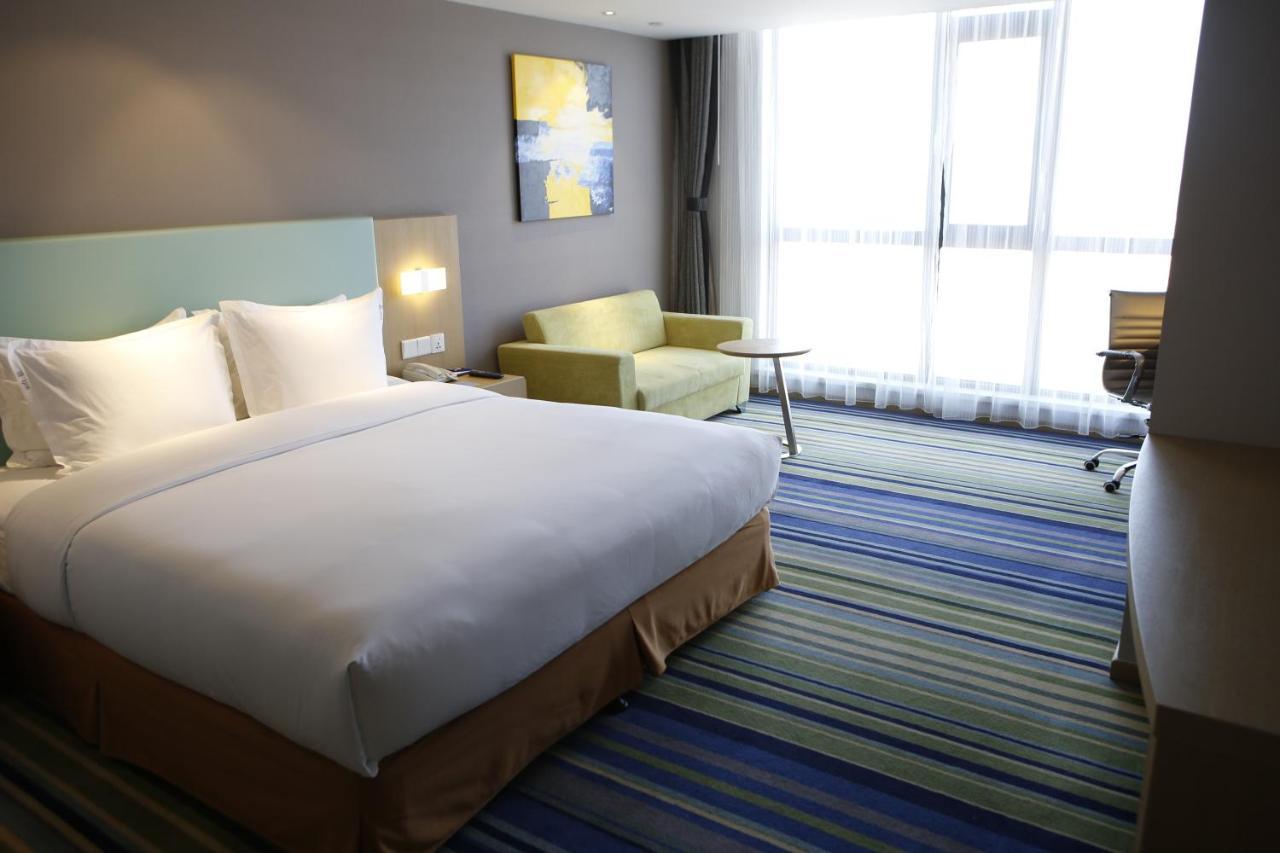 Holiday Inn Express Yingkou Onelong Plaza By Ihg Gaizhou Exterior photo